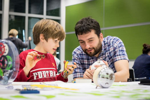 Soutěž o rodinnou vstupenku na Bastlfest a kutilské dárky